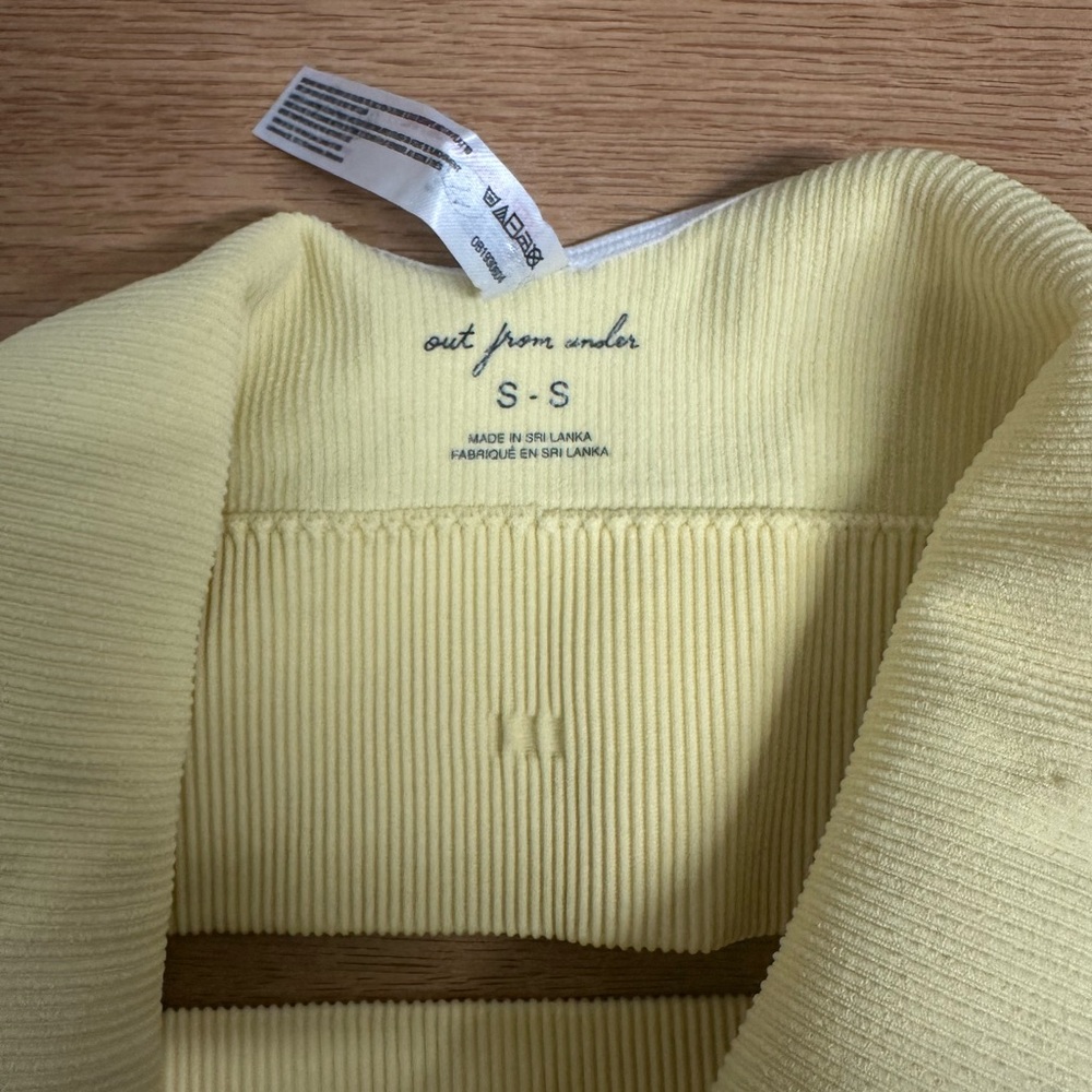 Yellow Ribbed Women's Top - Picture 4 of 4